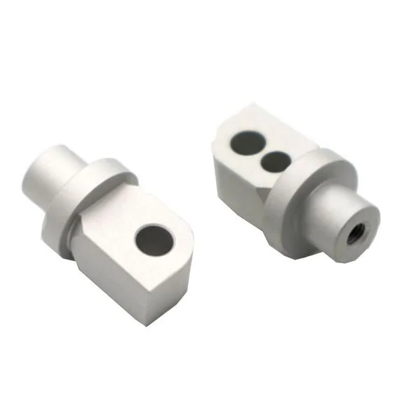 Adaptateur repose pied Barracuda Arrière pour Suzuki – Gris Ref : BAR0608 / SF123-R