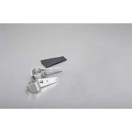 Chrome turn signal support for fork tubes with a diameter of 37 to 43 mm