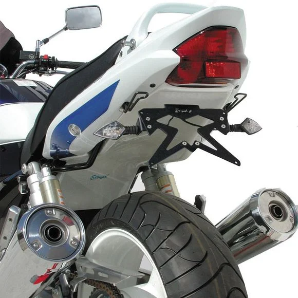 Passage de roue Ermax SUZUKI GSX 1400 2001/2009 – Noir / BlancSUZUKI 1400 GSX 1400 – 2001 – 2009Ref : EM0857
