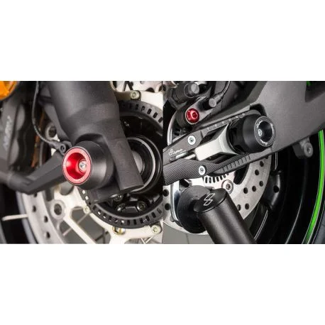 Protection axe de roue LIGHTECH SUZUKI GSXR 600 GSXR 750 2011-2017